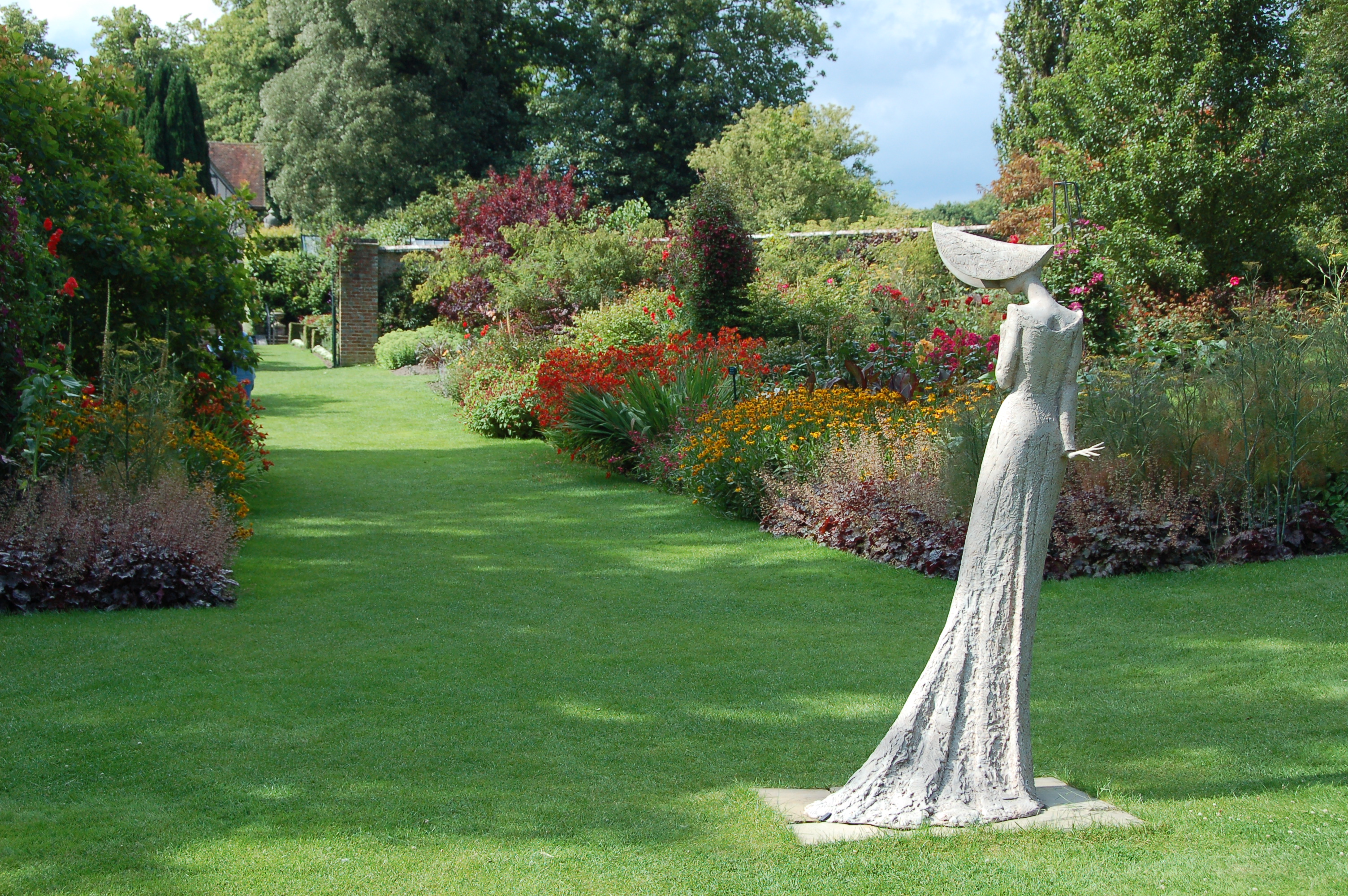 PASHLEY MANOR GARDENS